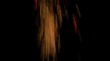 Kırmızı, siyah biber ve diğer baharatlar masaya servis edilir ve dağıtılır. Ağır çekim. yüksek kalite