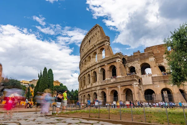 Rome Italie Juillet 2018 Des Touristes Visitent Colisée Rome Italie — Photo