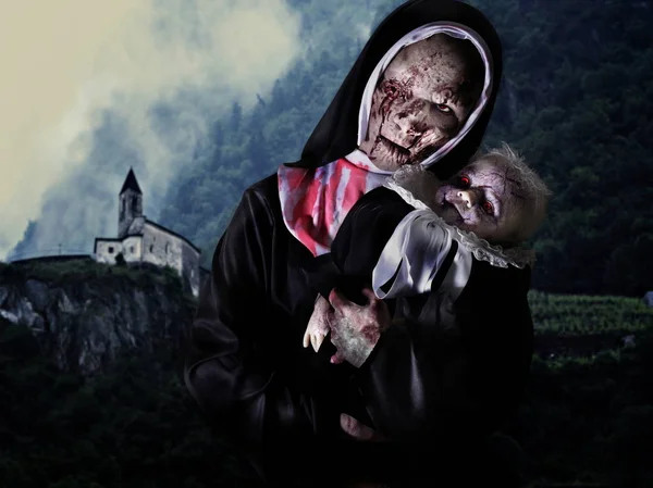 Ijesztő Horror Zombi Apáca — Stock Fotó