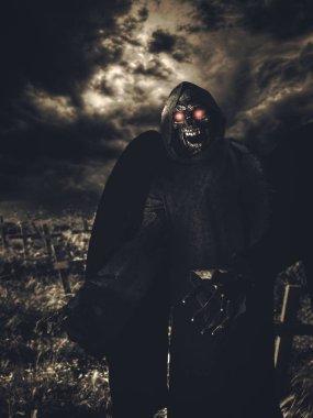 Korkunç kıyamet şövalyesi terk edilmiş mezarlıkta.