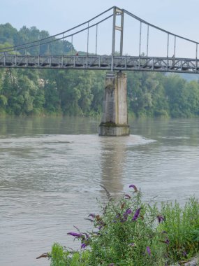 Tuna Nehri üzerinde bir nehir gezisi