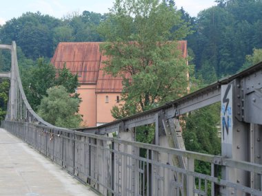 Tuna Nehri üzerinde bir nehir gezisi