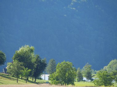 Tuna Nehri üzerinde bir nehir gezisi