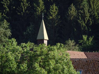 Tuna Nehri üzerinde bir nehir gezisi