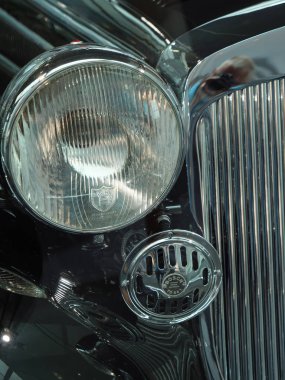 Tuna Nehri üzerinde bir nehir gezisi