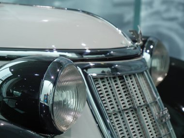 Tuna Nehri üzerinde bir nehir gezisi