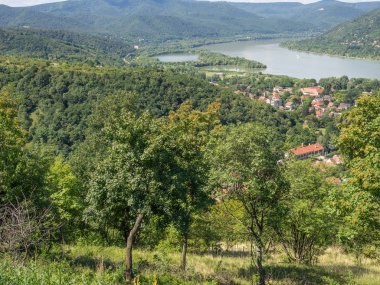 Estergon ve Tuna Nehri, szentendere