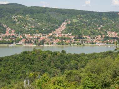 Estergon ve Tuna Nehri, szentendere