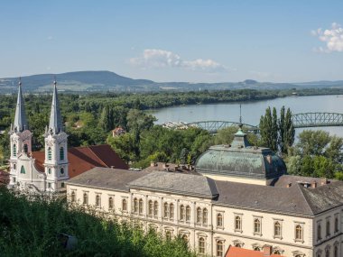 Estergon, Tuna Nehri