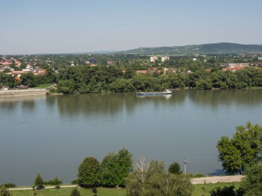 Estergon, Tuna Nehri