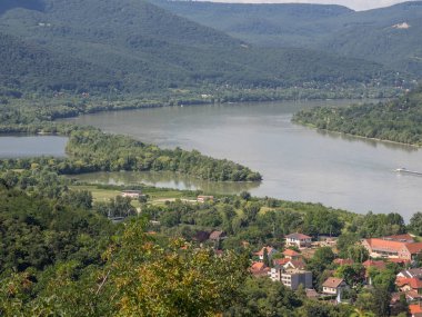 Estergon, Tuna Nehri