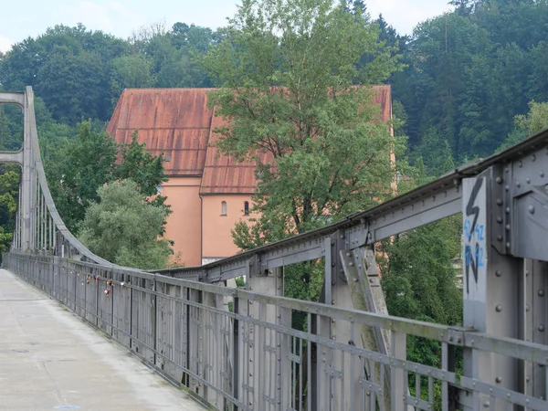 Tuna Nehri üzerinde bir nehir gezisi