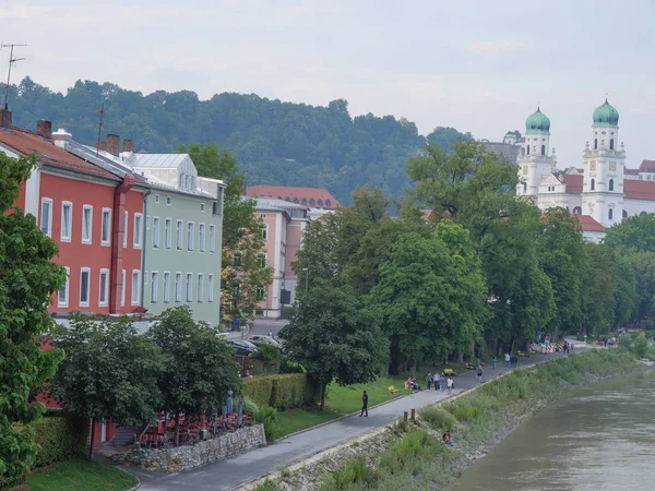 Tuna Nehri üzerinde bir nehir gezisi