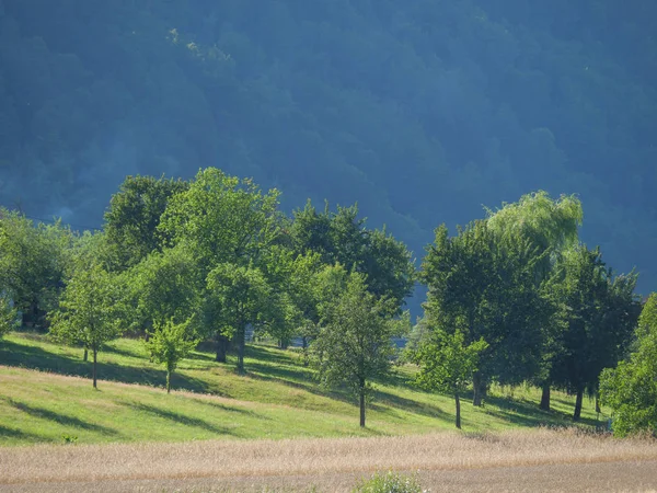 Tuna Nehri üzerinde bir nehir gezisi