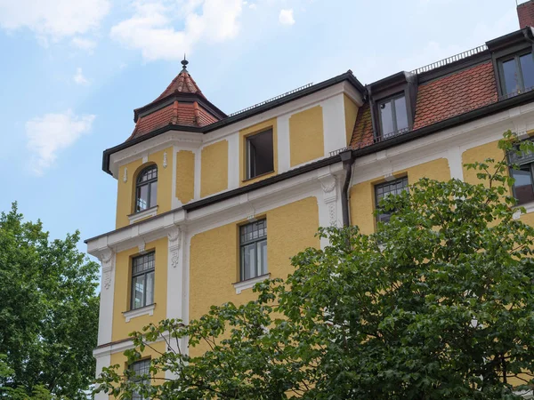 Tuna Nehri üzerinde bir nehir gezisi