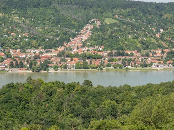 Estergon ve Tuna Nehri, szentendere