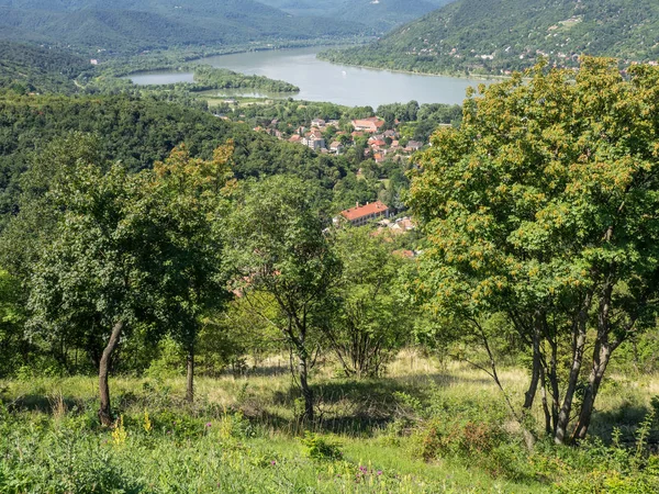 Estergon ve Tuna Nehri, szentendere