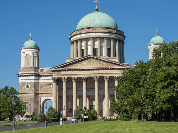 Estergon ve Tuna Nehri, szentendere