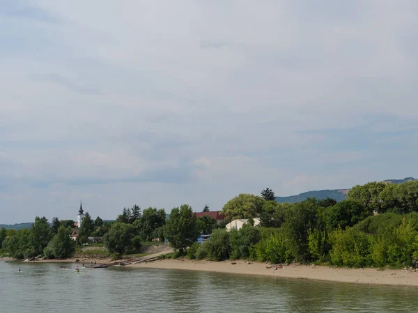 Schöne Flusskreuzfahrt Auf Der Donau — Stockfoto