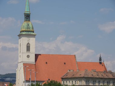 Bratislava ve nehir Tuna