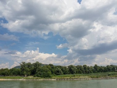 Bratislava ve nehir Tuna