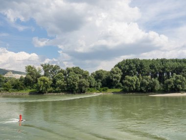 Bratislava ve nehir Tuna