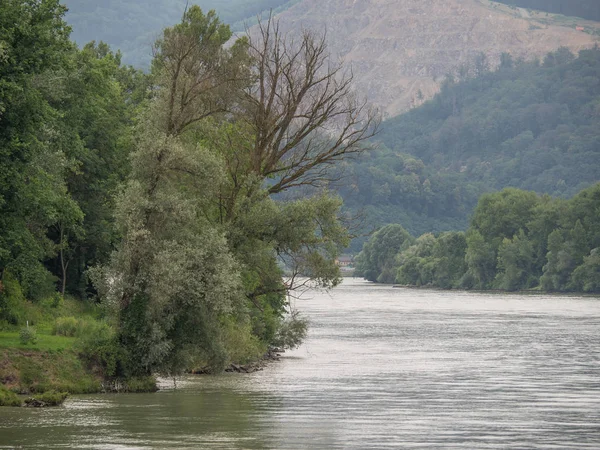 Flodkryssningar Donaudalen — Stockfoto