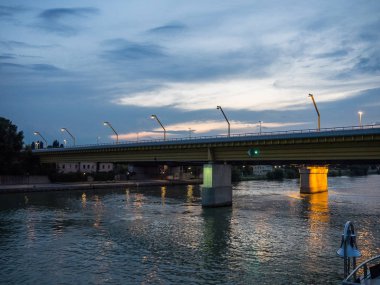 Bratislava ve Tuna Nehri