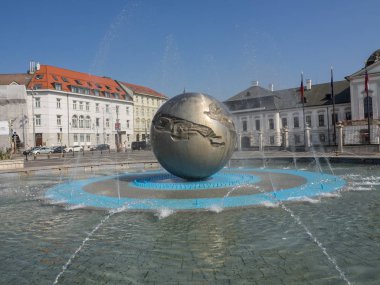 Bratislava ve Tuna Nehri