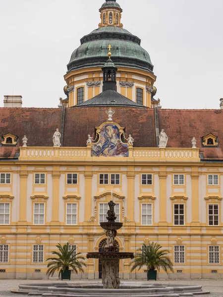 Manastır melk ve tuna Vadisi
