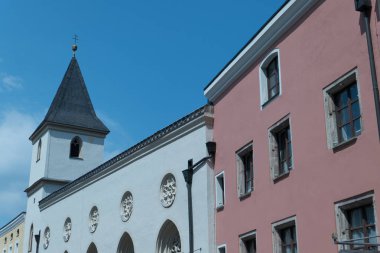 Tuna Nehri üzerinde bir nehir gezisi