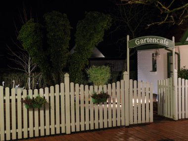 Alman deniz kıyısındaki küçük bir köy.