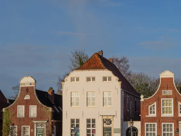 Piccolo Villaggio Greetsiel Sulla Costa Tedesca Del Mare Del Nord — Foto Stock