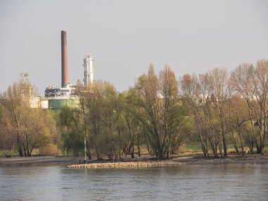 Almanya 'da Ren Nehri üzerinde nehir gezisi