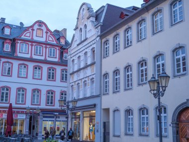 Almanya 'da Ren Nehri üzerinde nehir gezisi