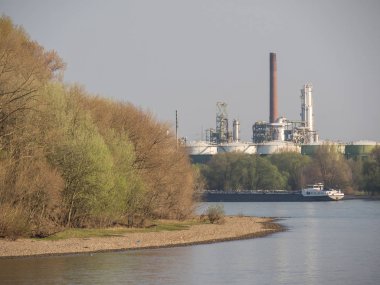 Almanya 'da Ren Nehri üzerinde nehir gezisi