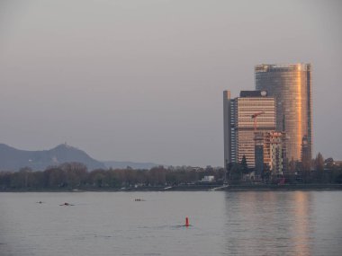 Almanya 'da Ren Nehri üzerinde nehir gezisi
