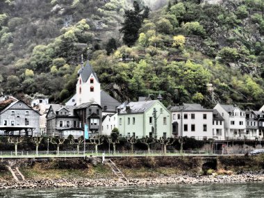 Almanya 'da Ren Nehri üzerinde nehir gezisi