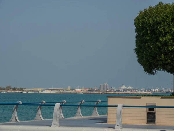 Abu Dabi emirates içinde