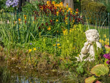 Alman bahçesinde bahar geldi.