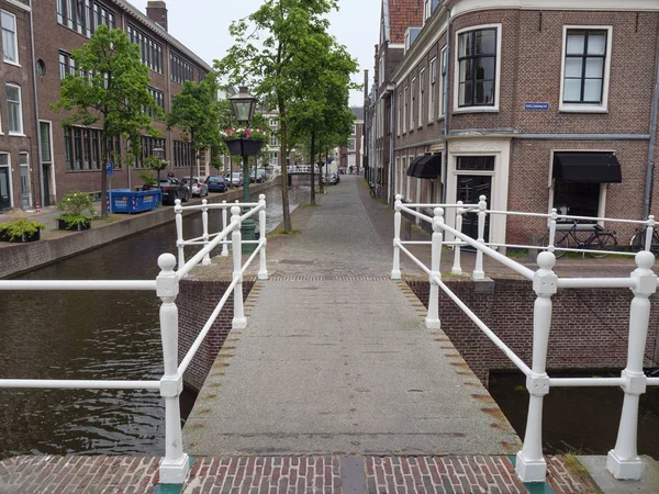 オランダのツァイとライデンの街 — ストック写真