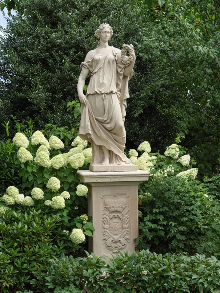 Heure Été Dans Jardin Allemand — Photo