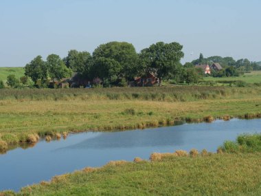 Almanya'da nehir ems de ditzum köyü