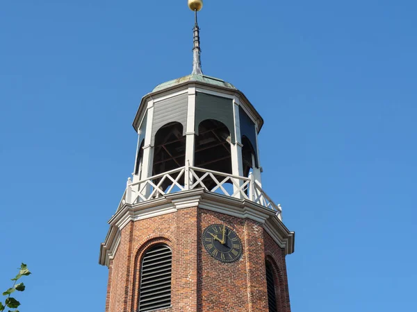 Almanya'da nehir ems de ditzum köyü