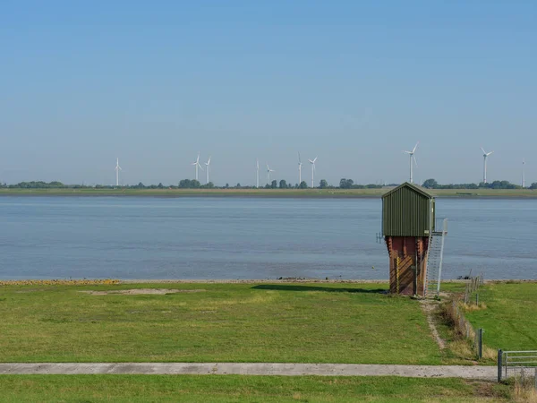 Almanya'da nehir ems de ditzum köyü