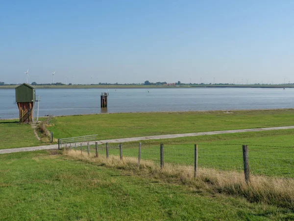 Almanya'da nehir ems de ditzum köyü