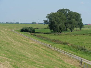 Almanya'da nehir ems de ditzum köyü