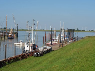 Almanya'da nehir ems de ditzum köyü