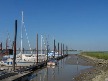 Almanya'da nehir ems de ditzum köyü