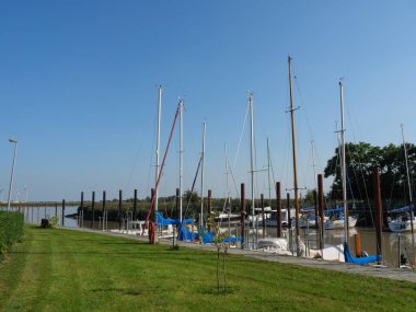 Almanya'da nehir ems de ditzum köyü